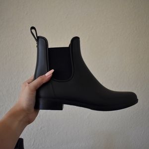 NIB Tinsley Rubber Ankle Boot by Sam Edelman